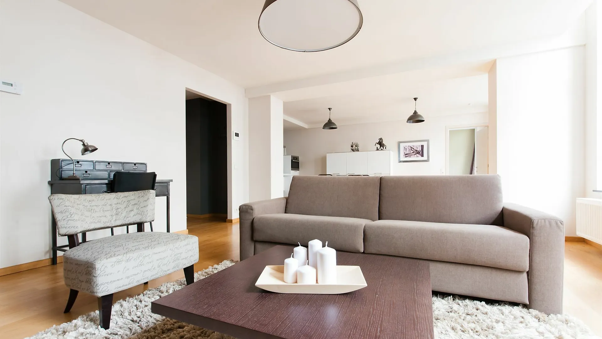 Smartflats - Monnaie Apartment Brussels Belgium